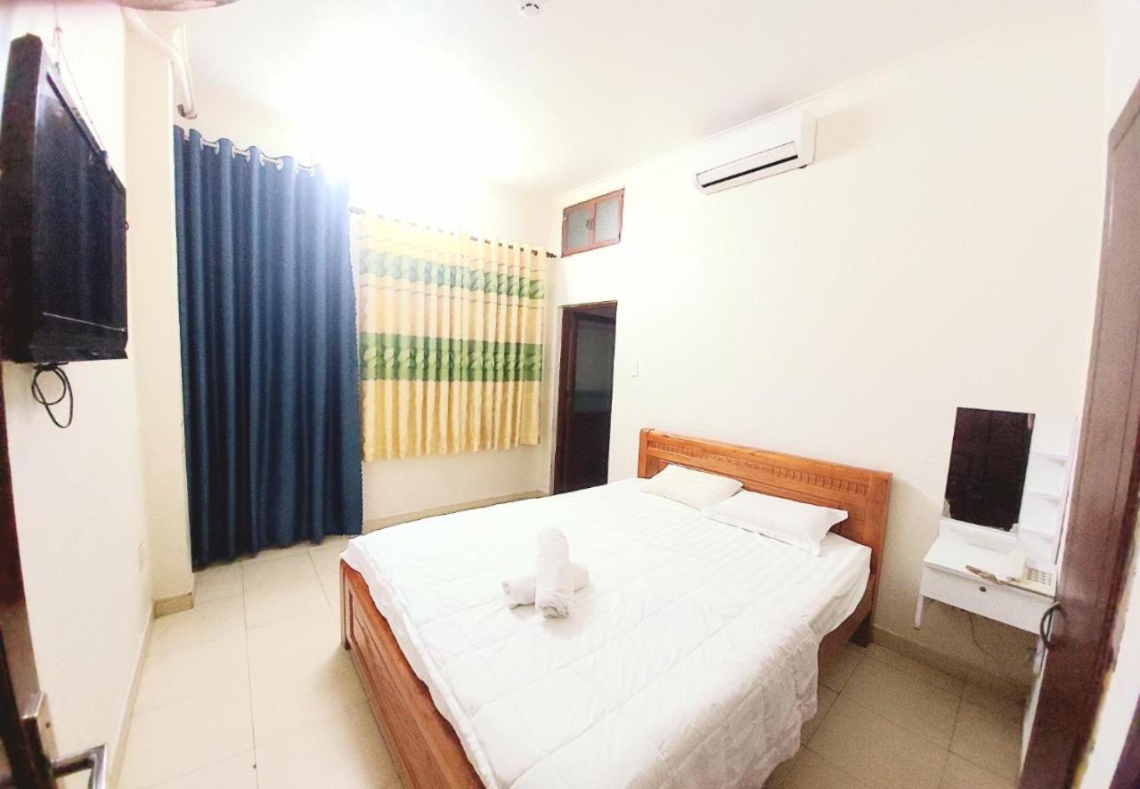 Hotel Khach San Huong Quynh Ciudad Ho Chi Minh  Exterior foto